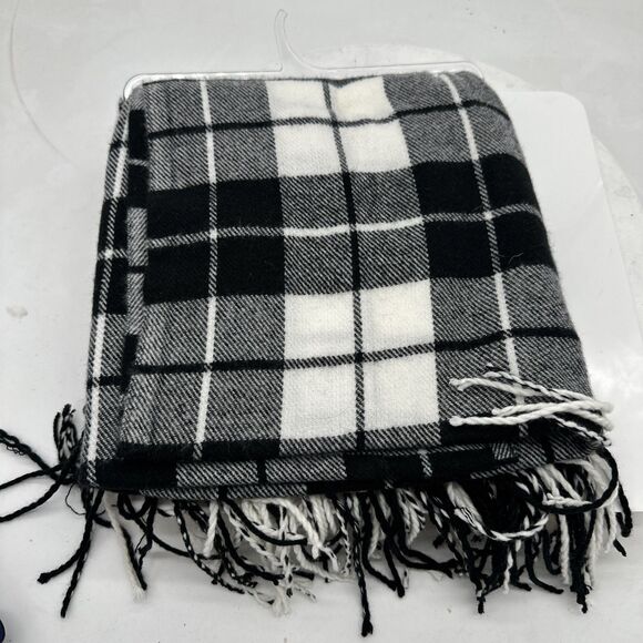 NEW Hildie & Jo  White Black Plaid Scarf Blanket 28” x 82” NWT Winter Warm - Picture 2 of 4